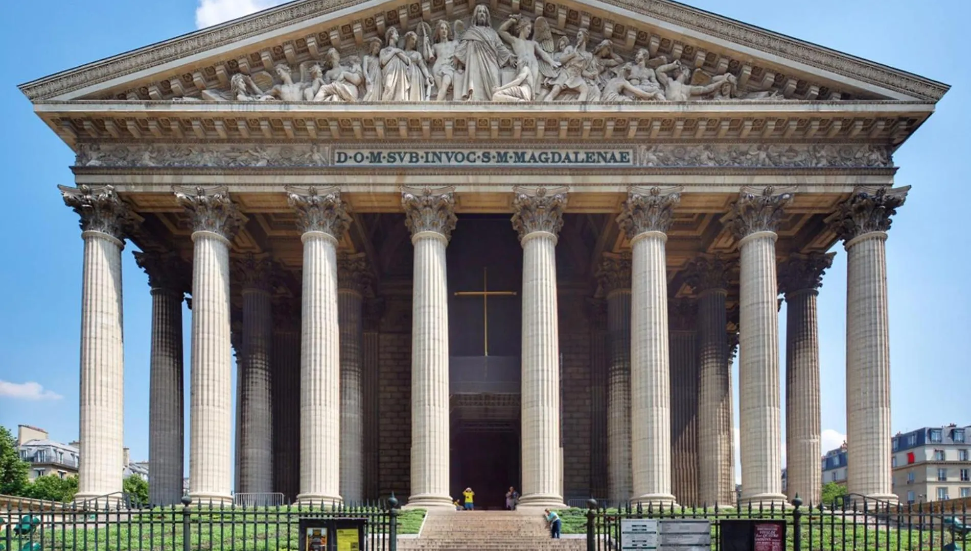 Luxury Family Getaway Near Place Vendome Paris