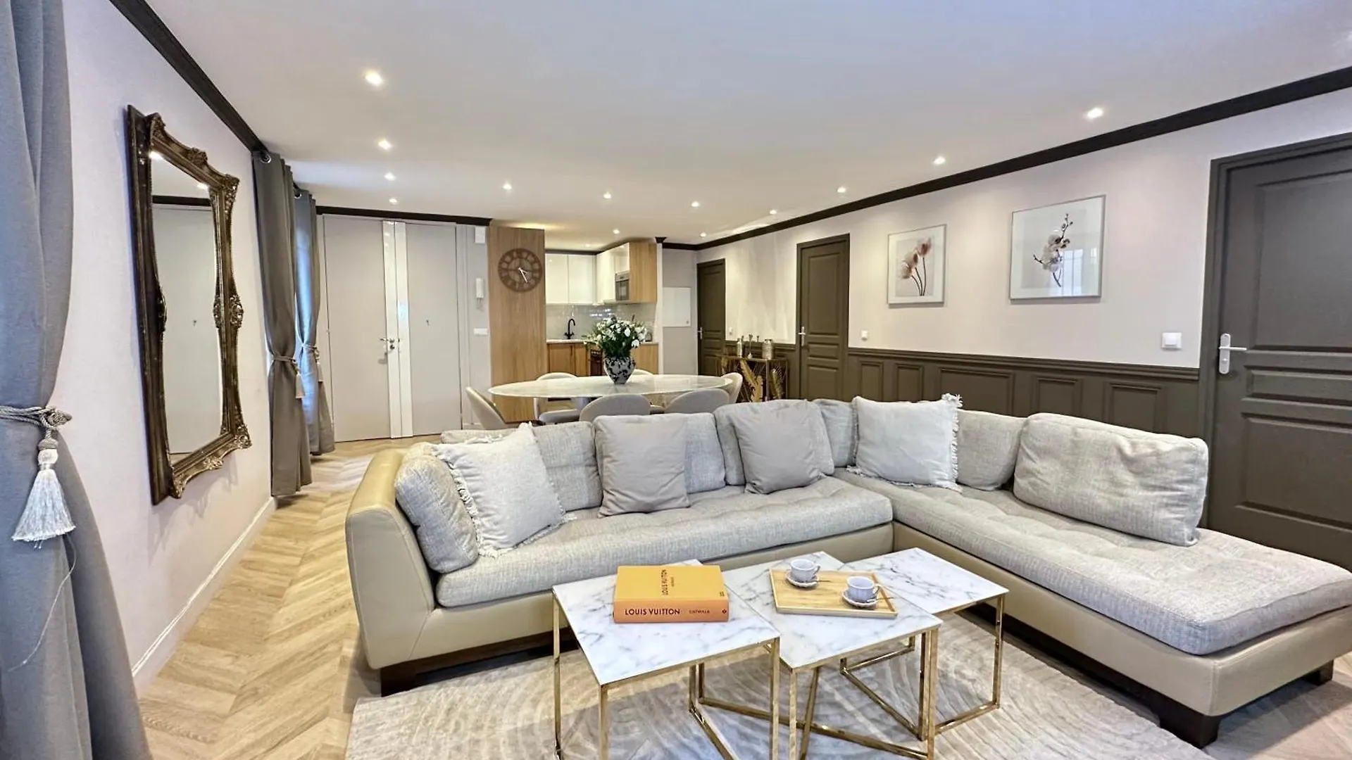 Apartment Luxury Family Getaway Near Place Vendome Paris